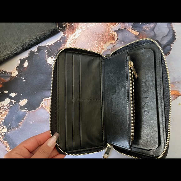 Strong n Free wallets - Picture 2 of 4